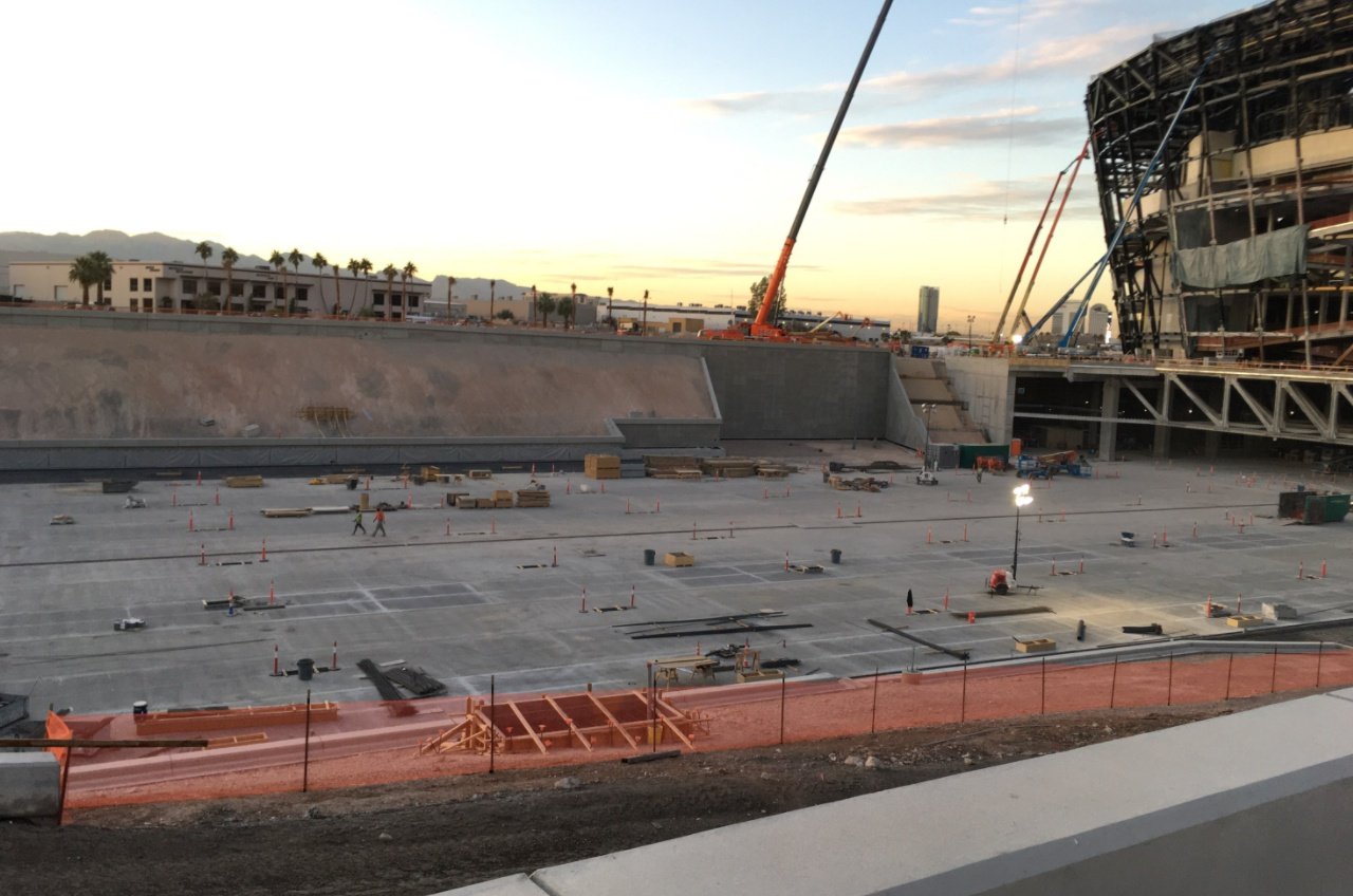 An inside look at Mortenson-McCarthy's $1.9B Raiders stadium construction  in Las Vegas - Revizto